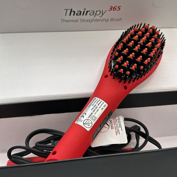 Thairapy 365 red and black thermal straightening brush main image 5